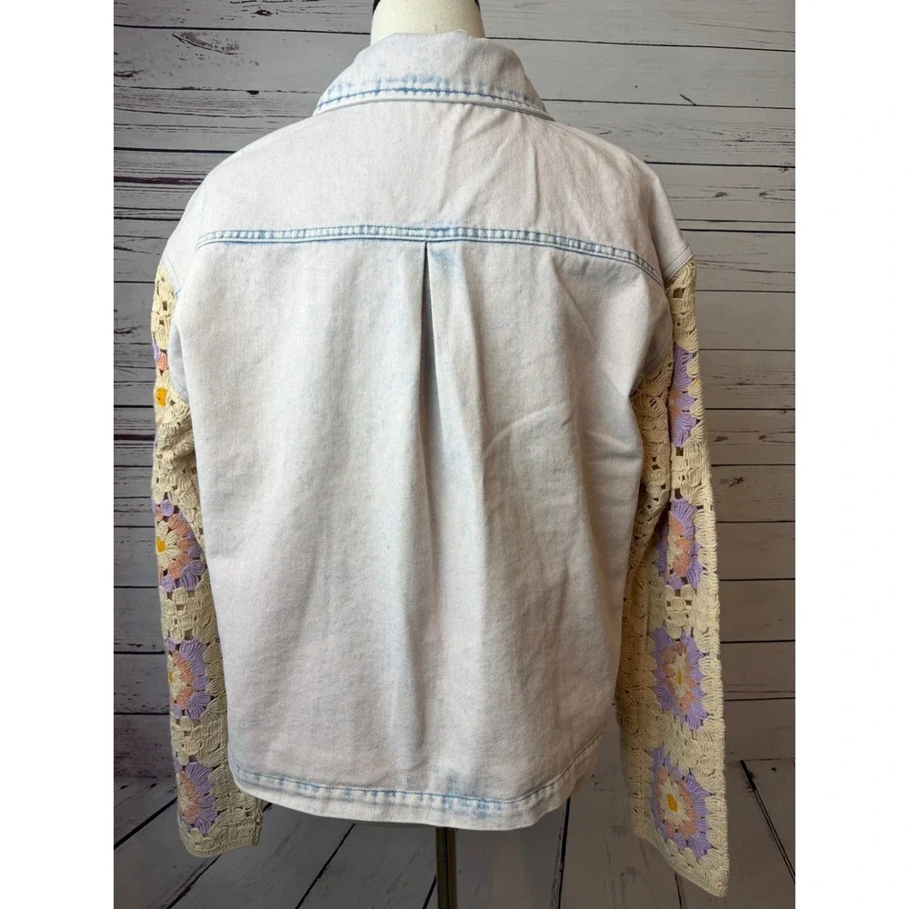 Mystree Crochet Sleeve Denim Jacket Medium Light Wash Floral Granny Square Boho - Picture 3 of 13